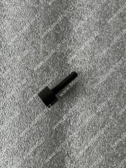 Šroubek klínu nožového suportku