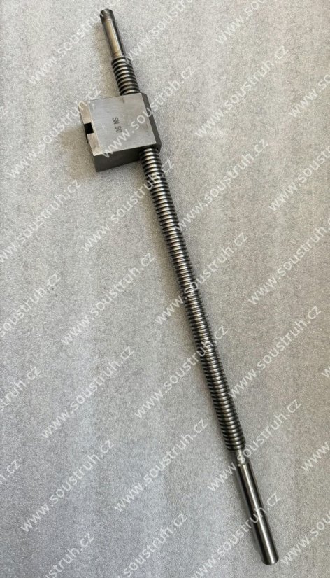 Příčný šroub + matice SN 50
