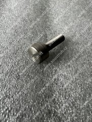 Šroubek klínu příčného suportu - zadní