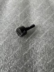 Šroubek klínu nožového suportku